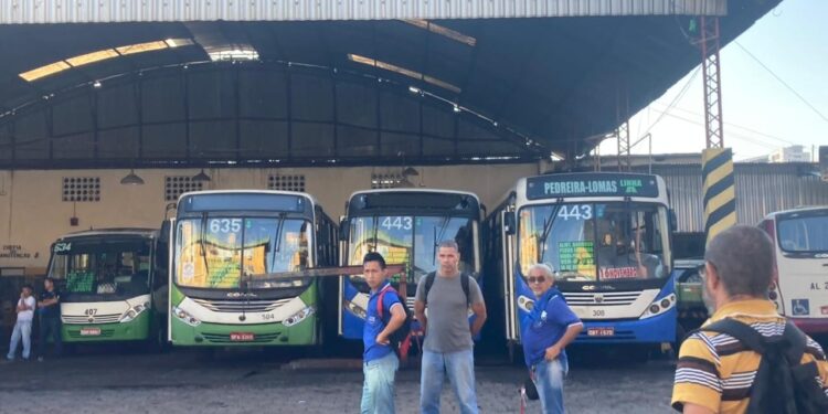 Greve por atraso de salários na Monte Cristo afeta cerca de 25 mil passageiros em Belém